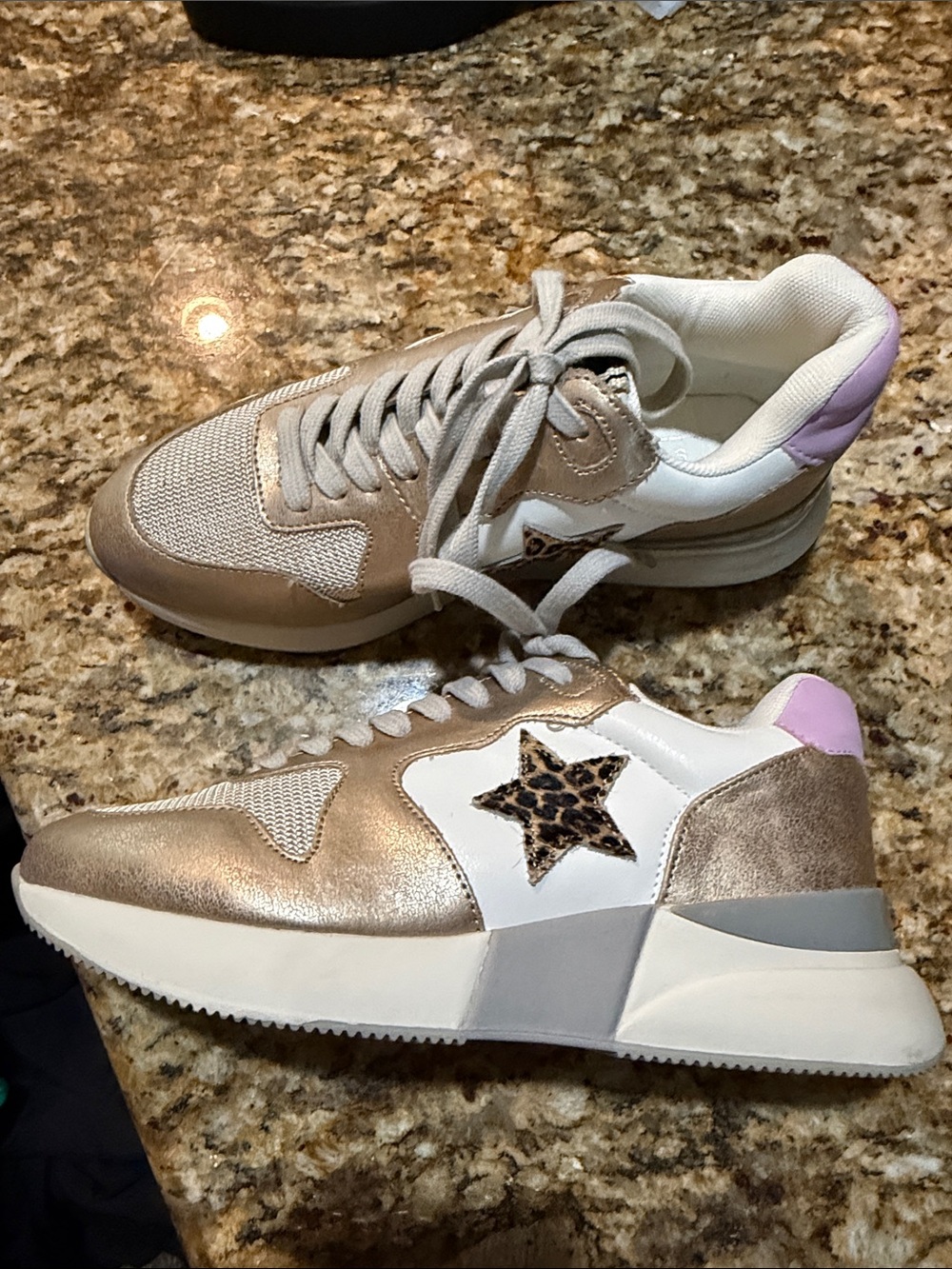 Shushop Women’s Metallic Rose Gold and White Star Accent Sneakers 6.5
